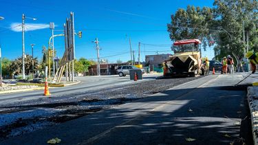 En el marco del Plan de Pavimentos Urbanos, Rivadavia comenzó a pavimentar la calle Comercio