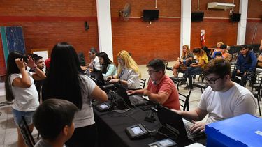 Los vecinos de Caucete realizaron trámites en un nuevo operativo del Ministerio de Gobierno.