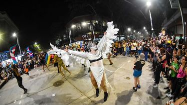 El flashmob drag causó furor en la Peatonal sanjuanina: las mejores imágenes