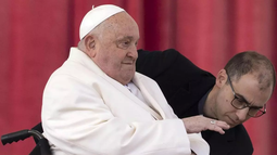 Nuevo parte de la salud del Papa Francisco tras su diagnóstico con neumonía bilateral