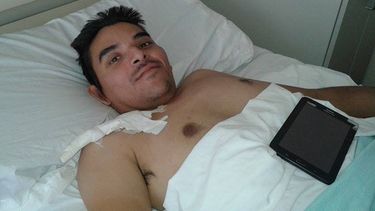 A Juancito le van a amputar una pierna y necesita ayuda