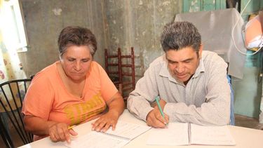 Aprender a leer de adultos: el paso de la oscuridad a la luz