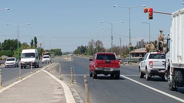 Ya funcionan los semáforos de Ruta 40 y Calle 11 en Pocito.