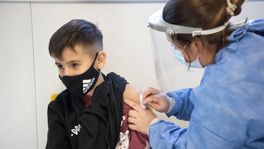 San Juan registró una fuerte baja de casos de coronavirus y una muerte: hay tres niños internados