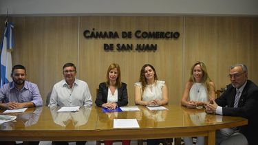 El tradicional concurso de vidriera navideña repartirá alrededor de 50 mil pesos en premios