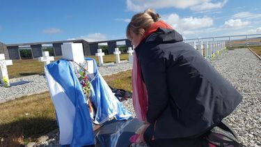 Darwin: El reencuentro con su hermano, muerto en la guerra