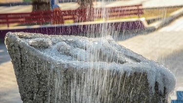 Mira como terminó congelada una fuente de Caucete