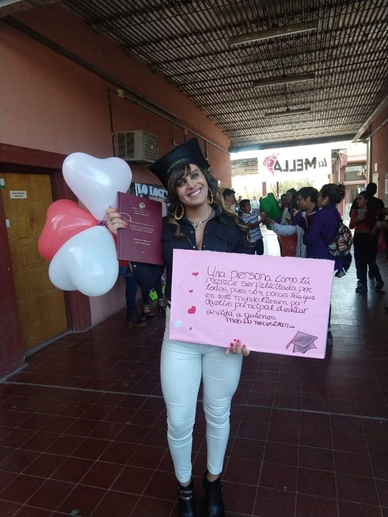 Por primera vez, una chica trans se graduó en la UNSJ