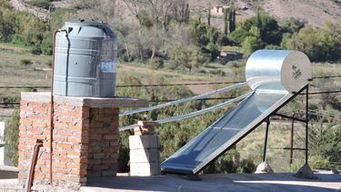 Con más de 60 interesados, harán una “feria” de calefones solares en el Cívico
