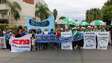 Mujeres sanjuaninas marcharon para reclamar por sus derechos