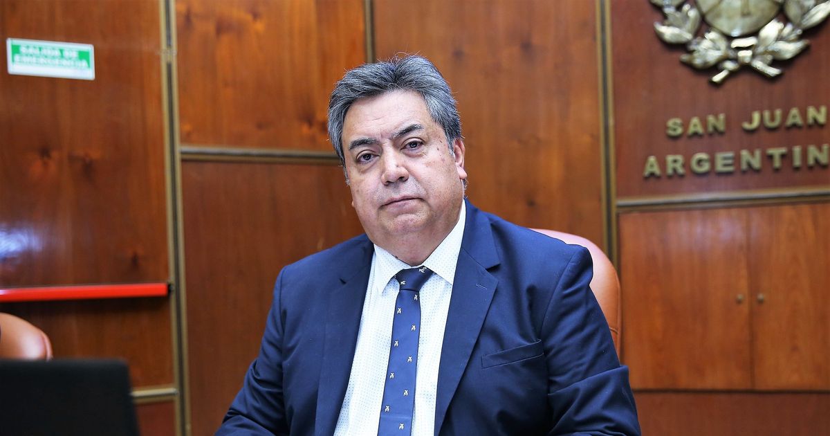 El uñaquista Eduardo Cabello ratificó su apoyo al RIGI, pero no estará en la votación