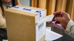 Así se vota en las elecciones de UPCN, con Villa como única lista Así se vota en las elecciones de UPCN, con Villa como única lista