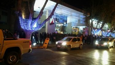 Por la invasión de chicos, regulan el ingreso en el Patio Alvear