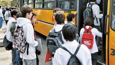 Hoy entregan becas de transporte para alumnos de Caucete