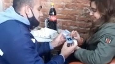 Fue más que un desayuno: mirá la emocionante propuesta de casamiento en un café sanjuanino