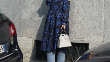 Olvídate de las medias, lo mejor que puedes ponerte debajo de tu vestido es un pantalón