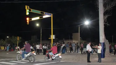 Ullum cuenta con su primer semáforo que, además, tiene características particulares.