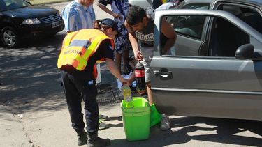 Litros de alcohol, 15 detenidos y hasta un arma secuestrada en el arranque primaveral