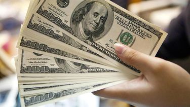 El dólar blue frenó su ascenso e incluso retrocedió cincuenta centavos