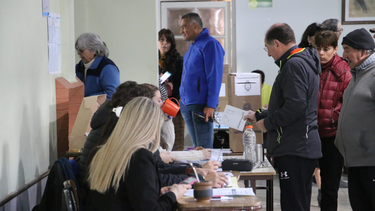 Arranque tranquilo y expectativas de terminar a las 21, así se vota en las escuelas sanjuaninas