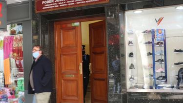 Cerraron un edificio judicial donde trabaja el hijo del quinto paciente con coronavirus Cerraron un edificio judicial donde trabaja el hijo del quinto paciente con coronavirus