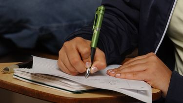 Ya venden hasta en $200 el manual gratuito del Poder Judicial