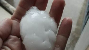 Video: cascotes hasta del tamaño de un huevo caían desde el cielo sanjuanino