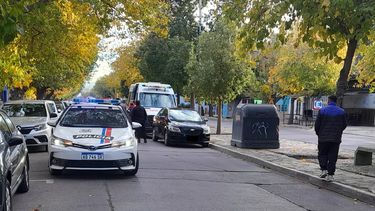 Choque y caos vehicular en el microcentro sanjuanino Choque y caos vehicular en el microcentro sanjuanino