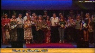 Con un desfiles y gran cantidad de público cómenzó la Fiesta de Albardón