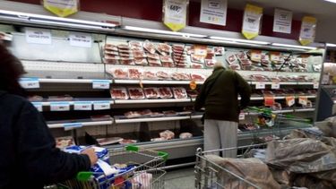 Nuevas restricciones para supermercados y comercios esenciales