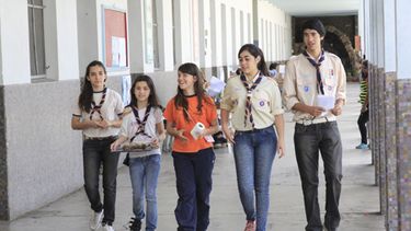 Los Scouts aprovecharon la votación para vender empanadas