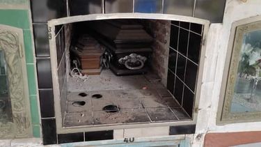 Denuncian que en el cementerio de Angaco hubo profanación de nichos