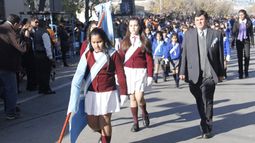 Una multitud celebró en Chimbas el Día de la Bandera