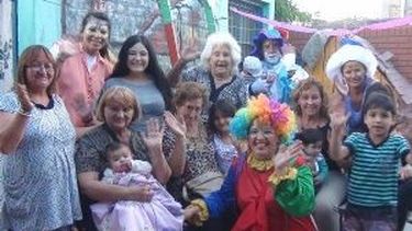 Madres coraje le pelean a la crisis en el Barrio La Estación