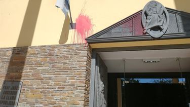 Para una reparación espiritual tras las pintadas del 8M, organizan un abrazo a la Catedral