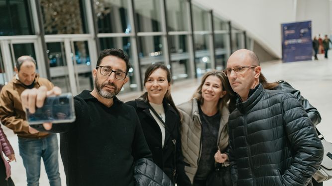 Parejas, amigos y familias disfrutaron de la primera noche de Miguel Mateos en San Juan