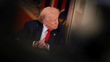 Trump amenaza a Irán con una destrucción total y ataques de extrema dureza