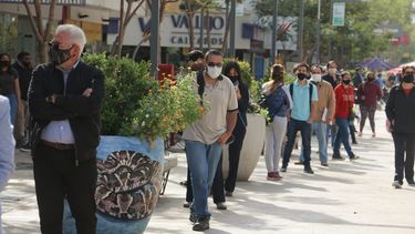 Sigue el furor de los sanjuaninos por los test rápidos en la Peatonal