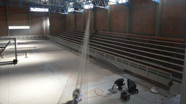 Polideportivo de Barreal: Casi listo después de 12 años