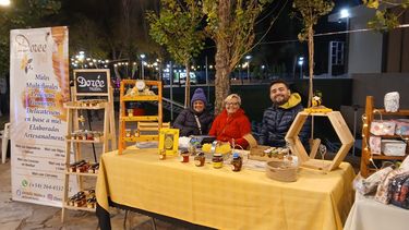 Planazo de domingo: feria, sabores y arte en las vacaciones con AMATISTA
