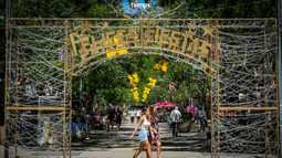 Ante el cierre del 2024 y el inicio del 2025, los sanjuaninos contaron cómo fue su año y compartieron sus deseos para el nuevo comienzo.