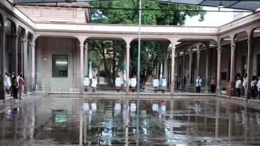 Con barbijo y guardapolvo: las primeras imágenes de las clases presenciales en San Juan