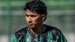 Canchero y con pisadita incluida: así fue el debut de Ardilla Agüero, el pibe que llegó de Colón Junior y debutó en la primera de San Martín Canchero y con pisadita incluida: así fue el debut de Ardilla Agüero, el pibe que llegó de Colón Junior y debutó en la primera de San Martín