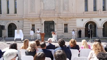 gobierno encabezo un emotivo acto en la ex-legislatura a 50 anos del golpe militar gobierno encabezo un emotivo acto en la ex-legislatura a 50 anos del golpe militar