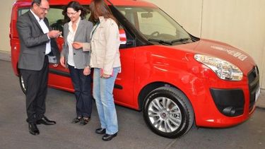 Entregaron dos movilidades 0Km para el Programa Redes