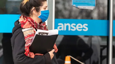 ANSES paga un bono extra de $11.000: a quiénes les toca