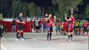 le pegaron una pina a un arbitro de futsal y desde la liga pararon todo: no vamos a dirigir le pegaron una pina a un arbitro de futsal y desde la liga pararon todo: no vamos a dirigir