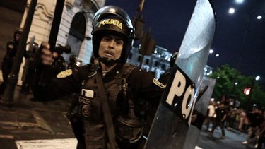 Crisis y sangre en Perú: ya hay 25 muertos