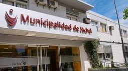 Pudo ser peor: un perro se electrocutó y murió en la municipalidad de Jáchal