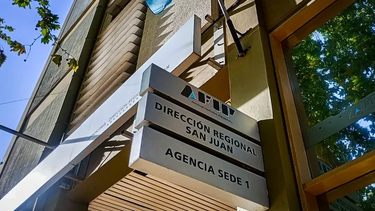 Milei eliminó el Día del Empleado Público: qué reparticiones afecta en San Juan